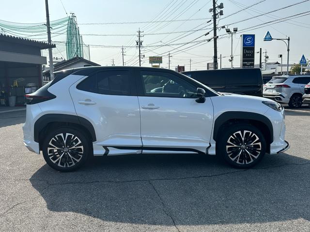 ヤリスクロス ハイブリッドZ 【モデリスタエアロ!トヨタチームメイト!】アドバンストパーク パノラミックビューモニター ブラインドスポットモニター シートヒーター ステアリングヒーター ディスプレイオーディオPlus パワーシート(8枚目)