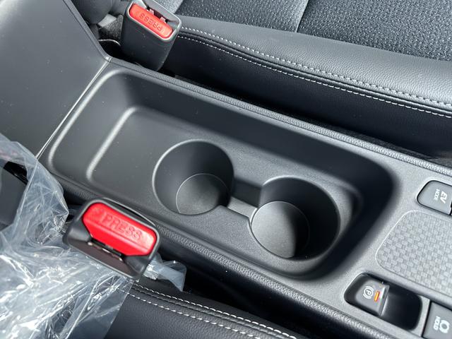 ヤリスクロス ハイブリッドZ 【モデリスタエアロ!トヨタチームメイト!】アドバンストパーク パノラミックビューモニター ブラインドスポットモニター シートヒーター ステアリングヒーター ディスプレイオーディオPlus パワーシート(46枚目)