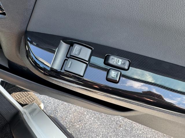 ハイエースバン ロングスーパーGL ダークプライムS 【即納!!特別仕様車!!】 ハーフレザーシート 寒冷地仕様 デジタルインナーミラー パノラミックビューモニター 両側パワースライドドア AC100V電源 オートエアコン レーンディパーチャーアラート(46枚目)