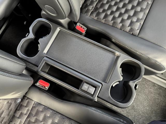 �l�X�ȃI�v�V���������p�ӂ��Ă���܂��I�Ԍɒ��E���t�g�A�b�v�E�^�C���ύX�E�A���~�z�C�[���ύX�Ȃǉ\�ƂȂ��Ă���܂��I�������B�A���C�����g�������s���܂��̂ŁA���킹�Ă��˗����������܂��I�����k��������