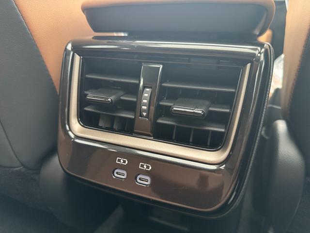 ���X�����̃K���X�R�[�e�B���O�����p�ӂ��Ă���܂��I���Ђ̃e�X�g�ɍ��i�����{�H�Ǝԗl�ɂ���Ď{�s����܂��̂ŁA���̍����d�オ��ɂȂ��Ă���܂��I�g�b�v�E�t�����g�K���X�E�z�C�[���̃R�[�e�B���O�����̂��ł�