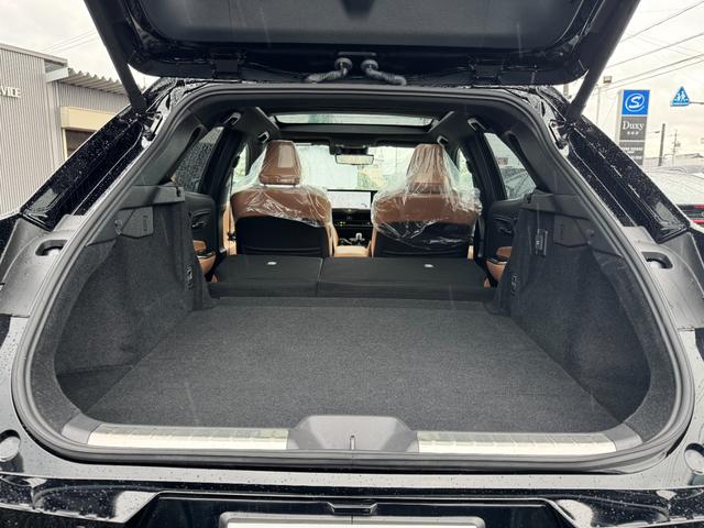 �y�g�����N���[���z���A�V�[�g��|�����ƂŁA���[�X�y�[�X���L�����܂��I�l�����ɂȂ�邮�炢�̃X�y�[�X�ł��I�܂��A�Б������㕔���Ȃ�|�����Ƃ��ł��܂��̂ŁA�V�`���G�[�V�����ɍ��킹�āA���g�����������܂�