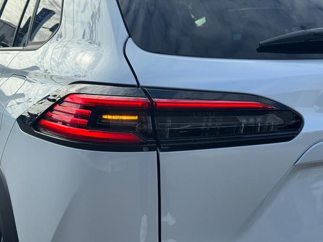 カローラクロス ハイブリッド　Ｚ　【ＴＯＹＯＴＡエンブレム！パノラマルーフ！パノラミックビューモニター！】アドバンスドパーク　１０．５ディスプレイオーディオ　ステアリングヒーター　スペアタイヤ　ベンチレーション　シートヒーター　ＢＳＭ（28枚目）