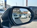 【ブラインドスポットモニター】ミラーに映らない死角に車両がいる場合、サイドミラーに設置されたマーカーが光って危険をお知らせします!他にも安全装置が多数装備されたおりますので、是非ご来店くださいませ!!