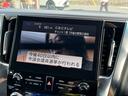 ２．５Ｓ　Ｃパッケージ　【ツインムーンルーフ！！シグネチャーブレード！】ＪＢＬプレミアムサウンドシステム　１３．３インチ後席モニター　デジタルインナーミラー　パノラミックビューモニター　ＥＴＣ２．０　パワーバッグドア　ＢＳＭ（59枚目）