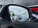 【ブラインドスポットモニター】ミラーに映らない死角に車両がいる場合、サイドミラーに設置されたマーカーが光って危険をお知らせします!他にも安全装置が多数装備されたおりますので、是非ご来店くださいませ!!