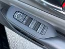 【パワーウィンドウ】全席オートパワーウィンドウを装備しております!一度ボタンを押し込むだけで、前回まで開閉が可能ですので、とっても便利な機能です!夜間はスイッチの部分が光りますので視認性もございます!