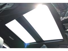 ハリアー Ｚ　調光パノラマルーフ　３６０度カメラ　置くだけ充電　電動リアゲート　デジタルインナー　メーカーナビ　ＪＢＬサウンド　オートクルーズ　ハーフレザー