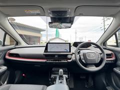上質な仕上がりの内装空間になっております！デザイン性も高く、機能面にも優れたおります！是非、ご来店いただき、実車をご体感ください！！ご来店は、お電話にてご連絡頂きますとスムーズにご対応がかのうです！！ 4