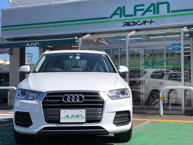 Ｑ３ １．４ＴＦＳＩスポーツ　★ドライブレコーダー　●走行６００００ｋｍ　★ナビ　★スマートキー　★バックカメラ　★電動パーキング　★ＨＩＤ　★正規輸入車　★右ハンドル（2枚目）