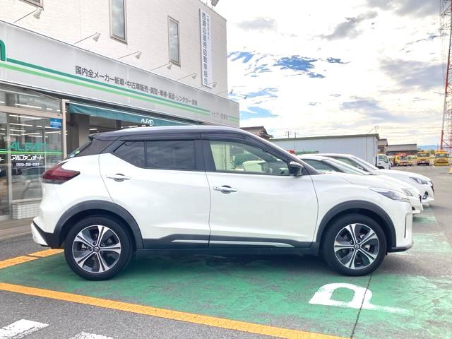 キックス Ｘ　★衝突被害軽減システム　★走行６００００ｋｍ　★ドライブレコーダー　★クルーズコントロール　★全方位カメラ　★ナビ　★ＥＴＣ　★スマートキー　★ＬＥＤヘッドライト（8枚目）