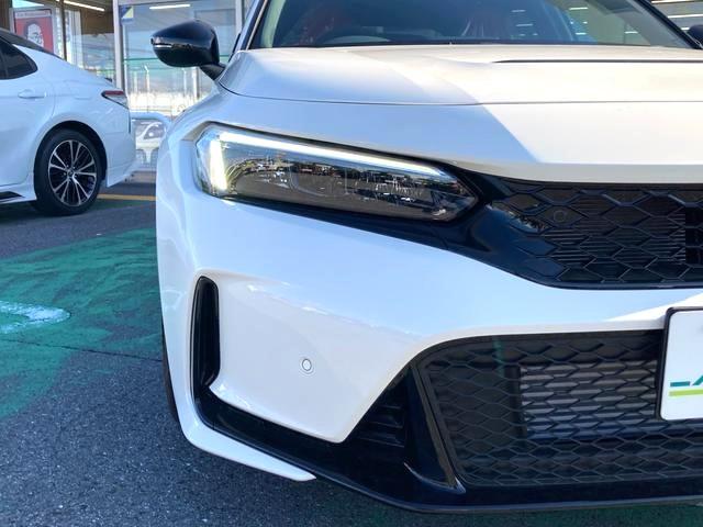 ＬＥＤヘッドライト付きで、悪天候や夜間の走行も視界良好で安心して運転できます。