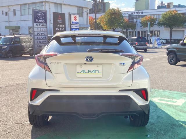 Ｃ－ＨＲ Ｇ　衝突被害軽減システム　ハイブリッド　ドライブレコーダー　クルーズコントロール　ナビ　ＥＴＣ　スマートキー　バックカメラ　ＬＥＤヘッドライト　シートヒーター（6枚目）