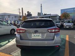 プライバシーガラス付きで車内のセキュリティーも安心。ＵＶカット機能まで付いてて女性に優しいです。 5