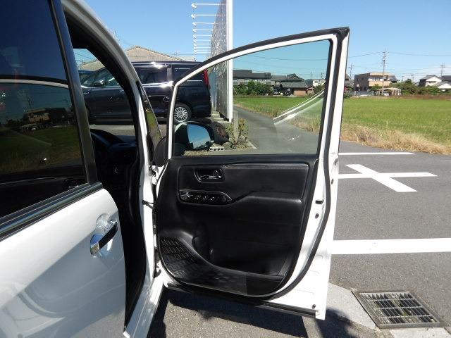 エスクァイア Ｇｉ　ブルートゥース対応純正地デジナビ　衝突軽減ブレーキ　両側電動スライドドア　クルーズコントロール　バックカメラ　ＥＴＣ　シートヒーター　レザーシート　オートハイビーム　リアエアコン　アイドリングストップ（38枚目）