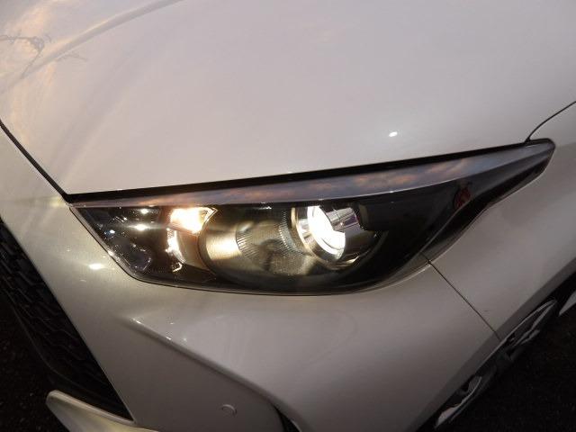 ヤリス Ｘ　ブルートゥース対応純正ディスプレイオーディオ　バックカメラ　衝突軽減ブレーキ　コーナーセンサー　ステアリングリモコン　ＥＴＣ　オートヘッドライト　オートハイビーム　レーンアシスト　フロアマット（32枚目）