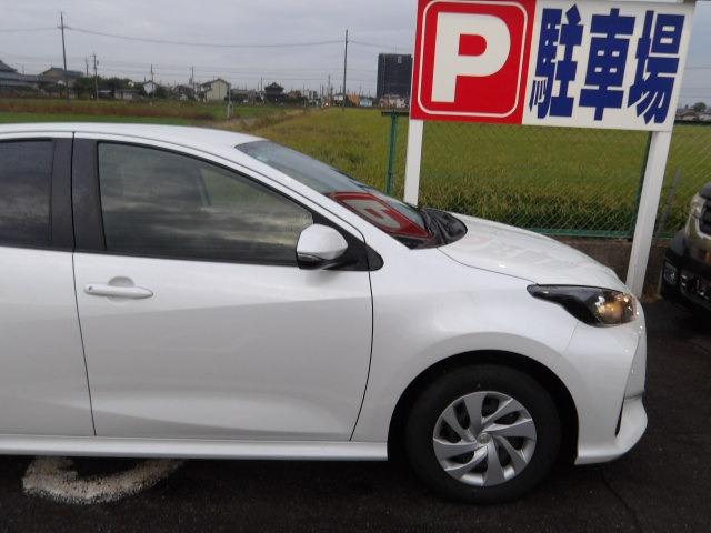 ヤリス Ｘ　ブルートゥース対応純正ディスプレイオーディオ　バックカメラ　衝突軽減ブレーキ　コーナーセンサー　ステアリングリモコン　ＥＴＣ　オートヘッドライト　オートハイビーム　レーンアシスト　フロアマット（37枚目）