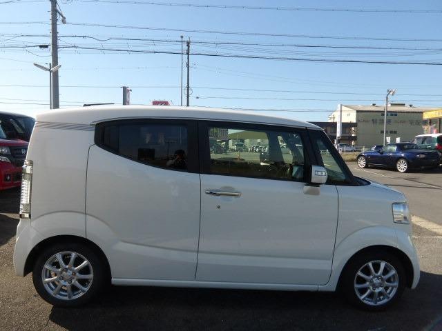 Ｎ－ＢＯＸスラッシュ Ｘ　ブルートゥース対応フルセグナビ　運転席＆助手席シートヒーター　衝突軽減ブレーキ　バックカメラ　ハンドルヒーター　エンジンスターター　フロントドラレコ　ＥＴＣ　オートリトラミラー　スマートキー×２（6枚目）