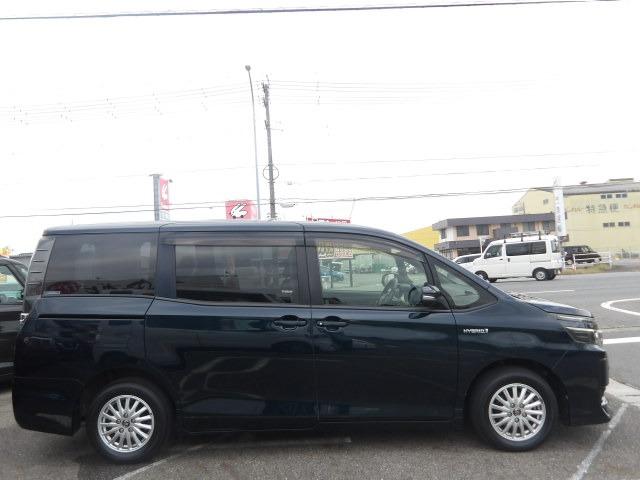 ヴォクシー ハイブリッドV クルーズコントロール コーナーセンサー パワースライドドア シートヒーター 純正SDナビ Bluetooth バックカメラ ETC リヤエアコン EV/ECO/PWRモード LEDオートヘッドライト(6枚目)