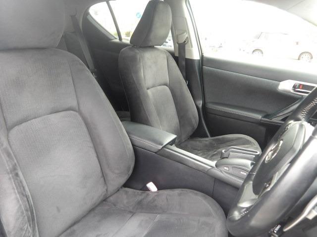 CT CT200h バージョンC クルーズコントロール アイドリングストップ 純正HDDナビ フルセグテレビ ETC シートヒーター ステアリングリモコン HIDオートヘッドライト プッシュスタート スマートキー2つ トノカバー(15枚目)