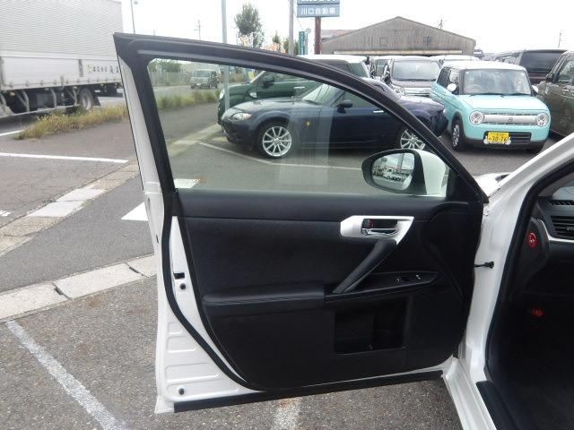 CT CT200h バージョンC クルーズコントロール アイドリングストップ 純正HDDナビ フルセグテレビ ETC シートヒーター ステアリングリモコン HIDオートヘッドライト プッシュスタート スマートキー2つ トノカバー(39枚目)