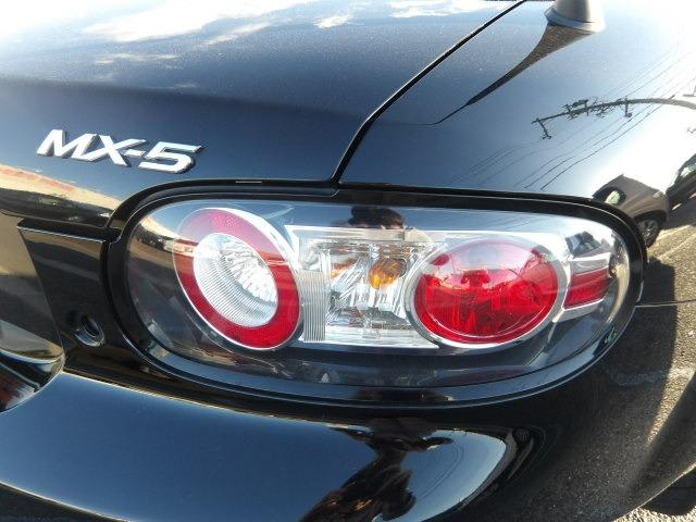 ロードスター RS 6MT GReddy2本出しマフラー ビルシュタイン車高調 ESPELIRダウンサス BOSEサウンドシステム ETC ステアリングリモコン フロアマット オープンルーフ 純正17インチアルミホイール(38枚目)