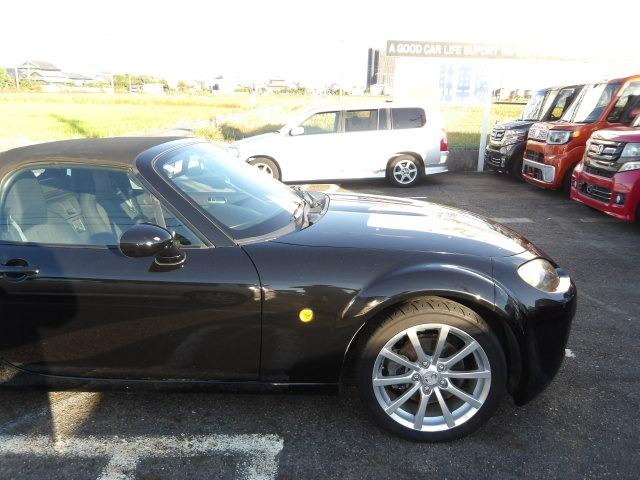 ロードスター RS 6MT GReddy2本出しマフラー ビルシュタイン車高調 ESPELIRダウンサス BOSEサウンドシステム ETC ステアリングリモコン フロアマット オープンルーフ 純正17インチアルミホイール(40枚目)