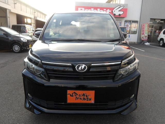 ヴォクシー V クルーズコントロール コーナーセンサー アイドリングストップ 両側パワースライドドア リヤモニター リヤエアコン 純正9インチSDナビ Bluetooth接続 フルセグテレビ バックカメラ ETC(4枚目)