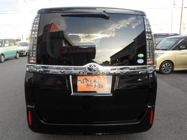 ヴォクシー V クルーズコントロール コーナーセンサー アイドリングストップ 両側パワースライドドア リヤモニター リヤエアコン 純正9インチSDナビ Bluetooth接続 フルセグテレビ バックカメラ ETC(5枚目)