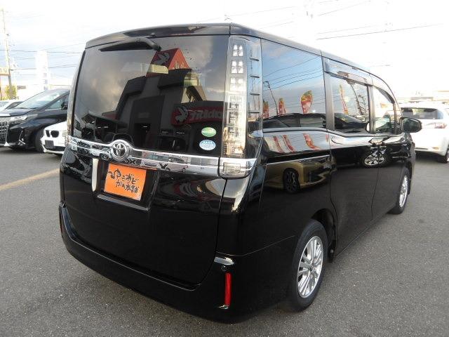 ヴォクシー V クルーズコントロール コーナーセンサー アイドリングストップ 両側パワースライドドア リヤモニター リヤエアコン 純正9インチSDナビ Bluetooth接続 フルセグテレビ バックカメラ ETC(10枚目)