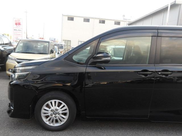 ヴォクシー V クルーズコントロール コーナーセンサー アイドリングストップ 両側パワースライドドア リヤモニター リヤエアコン 純正9インチSDナビ Bluetooth接続 フルセグテレビ バックカメラ ETC(28枚目)