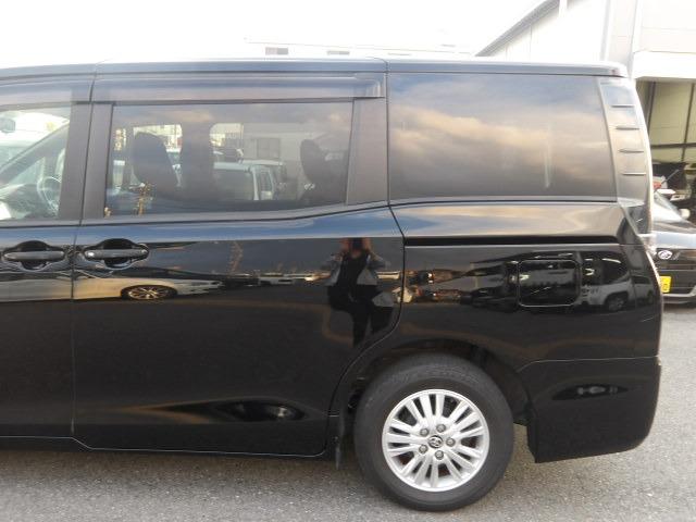 ヴォクシー V クルーズコントロール コーナーセンサー アイドリングストップ 両側パワースライドドア リヤモニター リヤエアコン 純正9インチSDナビ Bluetooth接続 フルセグテレビ バックカメラ ETC(30枚目)