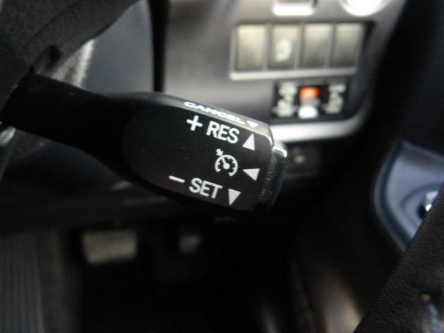 ヴォクシー V クルーズコントロール コーナーセンサー アイドリングストップ 両側パワースライドドア リヤモニター リヤエアコン 純正9インチSDナビ Bluetooth接続 フルセグテレビ バックカメラ ETC(35枚目)