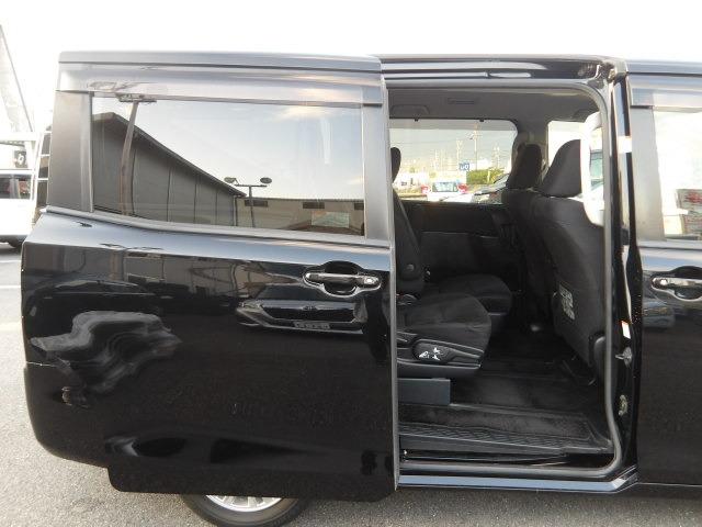 ヴォクシー V クルーズコントロール コーナーセンサー アイドリングストップ 両側パワースライドドア リヤモニター リヤエアコン 純正9インチSDナビ Bluetooth接続 フルセグテレビ バックカメラ ETC(40枚目)