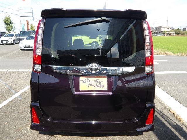 TOYOTA NOAH SI