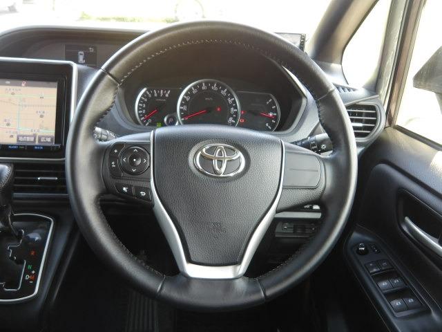 TOYOTA NOAH SI