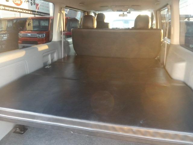 レジアスエースバン ロングスーパーGL アルパインフリップダウンモニター ベッドキット フルセグ対応ナビ バックカメラ ETC ウッドコンビステア 左右リアイージークローザー LEDオートヘッドライト 黒革調シートカバー ディーゼルターボ(14枚目)