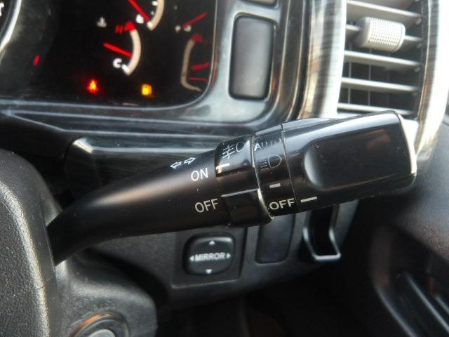 レジアスエースバン ロングスーパーGL アルパインフリップダウンモニター ベッドキット フルセグ対応ナビ バックカメラ ETC ウッドコンビステア 左右リアイージークローザー LEDオートヘッドライト 黒革調シートカバー ディーゼルターボ(30枚目)