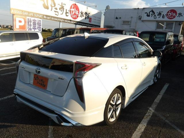 プリウス S フルエアロ 電動サンルーフ ブルートゥース対応9インチフルセグナビ ツーリング専用アルミホイール クルーズコントロール バックカメラ 衝突軽減ブレーキ ステアリモコン オートハイビーム ETC(10枚目)
