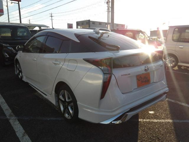 プリウス S フルエアロ 電動サンルーフ ブルートゥース対応9インチフルセグナビ ツーリング専用アルミホイール クルーズコントロール バックカメラ 衝突軽減ブレーキ ステアリモコン オートハイビーム ETC(11枚目)