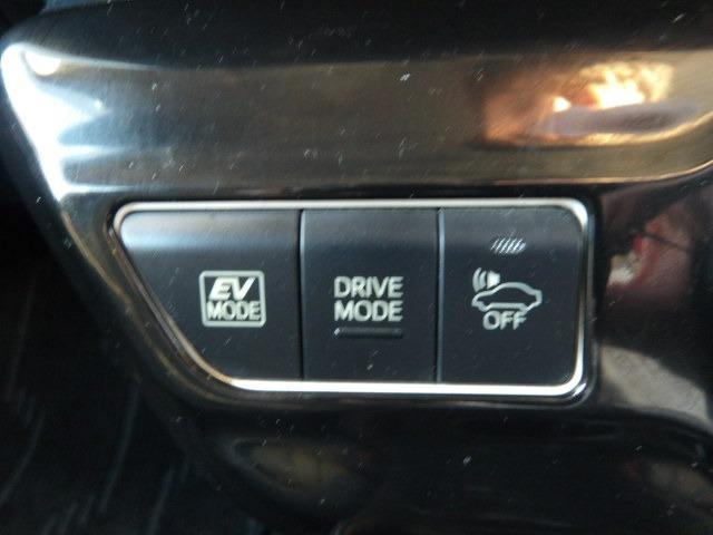 プリウス S フルエアロ 電動サンルーフ ブルートゥース対応9インチフルセグナビ ツーリング専用アルミホイール クルーズコントロール バックカメラ 衝突軽減ブレーキ ステアリモコン オートハイビーム ETC(29枚目)