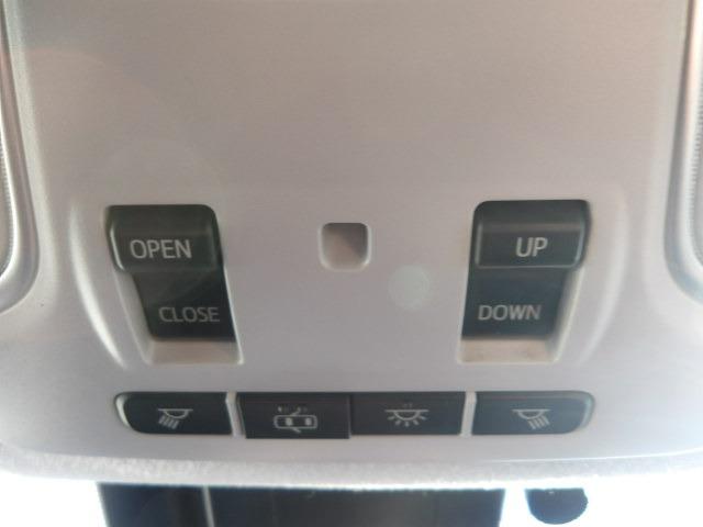 プリウス S フルエアロ 電動サンルーフ ブルートゥース対応9インチフルセグナビ ツーリング専用アルミホイール クルーズコントロール バックカメラ 衝突軽減ブレーキ ステアリモコン オートハイビーム ETC(31枚目)