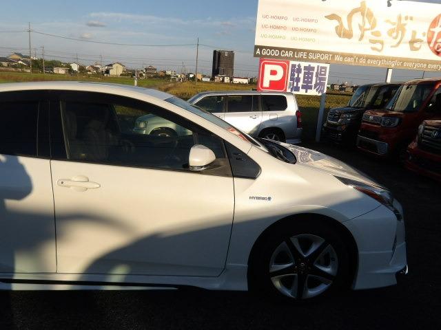 プリウス S フルエアロ 電動サンルーフ ブルートゥース対応9インチフルセグナビ ツーリング専用アルミホイール クルーズコントロール バックカメラ 衝突軽減ブレーキ ステアリモコン オートハイビーム ETC(42枚目)