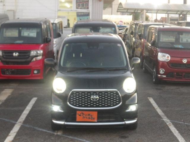 ピクシスジョイ F Gターボ SAIII プライムコレクション ワンオーナー ブルートゥース対応フルセグナビ 衝突軽減ブレーキ ハーフレザーシート オートハイビーム バックカメラ 前席シートヒーター プッシュスタート ETC フロントドラレコ オートリトラミラー(4枚目)