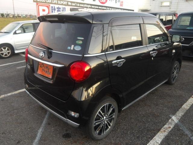 ピクシスジョイ F Gターボ SAIII プライムコレクション ワンオーナー ブルートゥース対応フルセグナビ 衝突軽減ブレーキ ハーフレザーシート オートハイビーム バックカメラ 前席シートヒーター プッシュスタート ETC フロントドラレコ オートリトラミラー(10枚目)