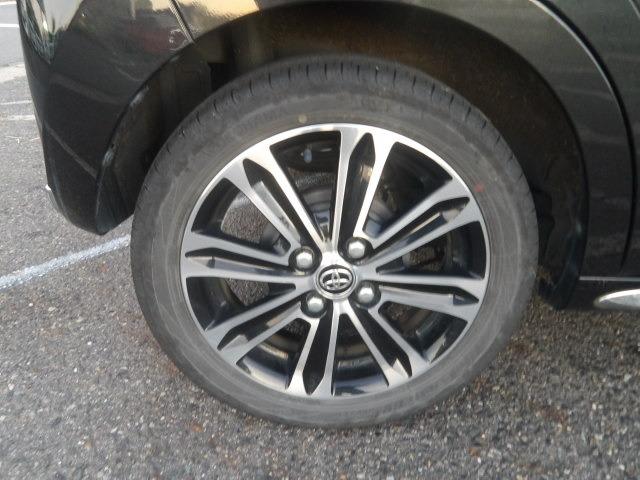 ピクシスジョイ F Gターボ SAIII プライムコレクション ワンオーナー ブルートゥース対応フルセグナビ 衝突軽減ブレーキ ハーフレザーシート オートハイビーム バックカメラ 前席シートヒーター プッシュスタート ETC フロントドラレコ オートリトラミラー(15枚目)