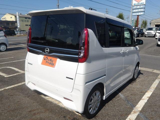 ルークス Ｘ　アラウンドビューモニター　コーナーセンサー　片側電動スライドドア　衝突軽減ブレーキ　オートハイビーム　アイドリングストップ　レンアラート　サイドバイザー　オートリトラミラー　プッシュスタート（10枚目）