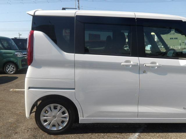 ルークス Ｘ　アラウンドビューモニター　コーナーセンサー　片側電動スライドドア　衝突軽減ブレーキ　オートハイビーム　アイドリングストップ　レンアラート　サイドバイザー　オートリトラミラー　プッシュスタート（24枚目）