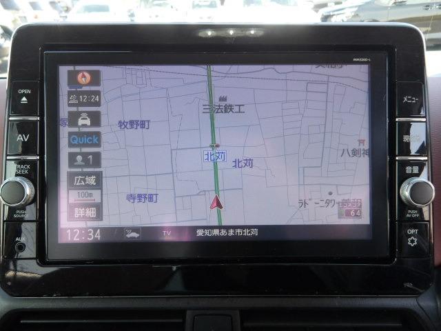 デイズ ボレロ　Ｘ　白×桃ツートーン　ブルートゥース対応純正９インチフルセグナビ　全方位モニター　コーナーセンサー　ドライブレコーダー　ステアリングリモコン　アイドリングストップ　衝突軽減ブレーキ　ハーフレザーシート（12枚目）