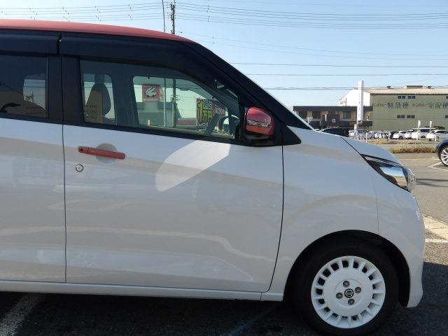 デイズ ボレロ　Ｘ　白×桃ツートーン　ブルートゥース対応純正９インチフルセグナビ　全方位モニター　コーナーセンサー　ドライブレコーダー　ステアリングリモコン　アイドリングストップ　衝突軽減ブレーキ　ハーフレザーシート（23枚目）